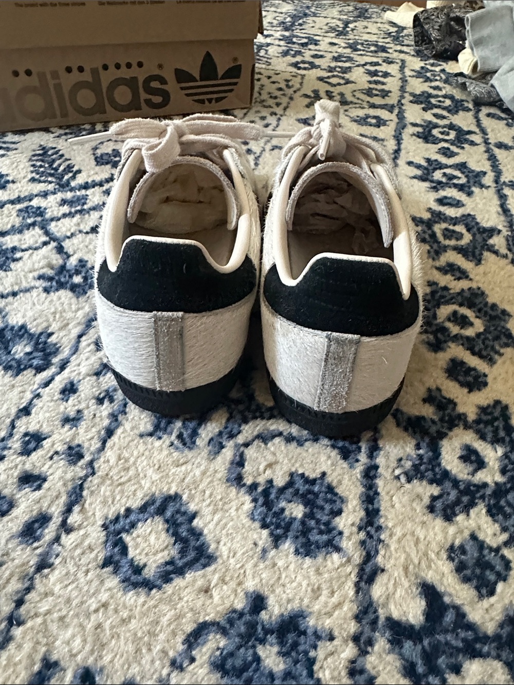adidas White and Black samba-Style Leather Sneakers - Picture 4 of 8